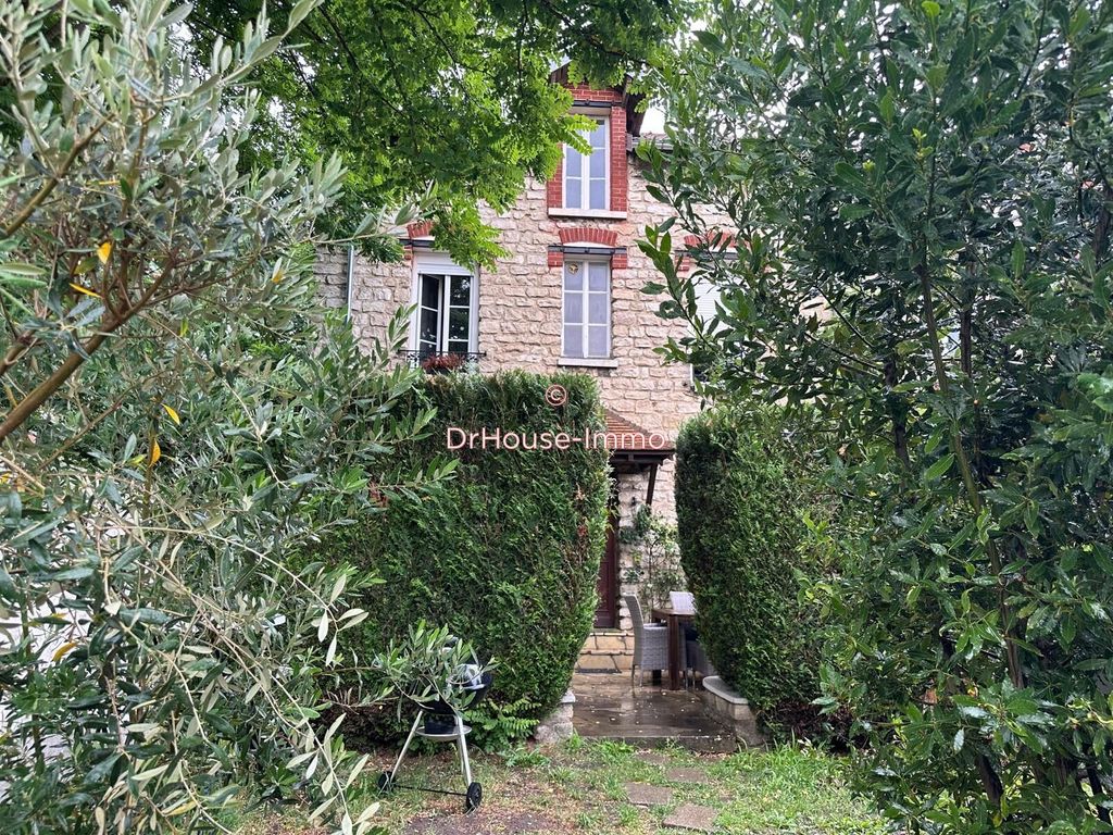 Achat maison à vendre 3 chambres 108 m² - Mantes-la-Jolie