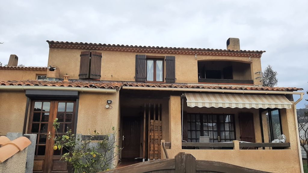 Achat maison à vendre 4 chambres 118 m² - Sanary-sur-Mer