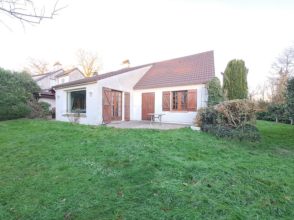 Achat maison à vendre 4 chambres 148 m² - Les Essarts-le-Roi