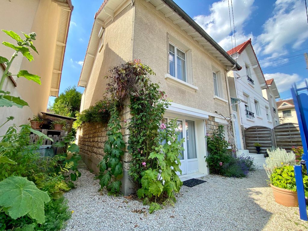 Achat maison à vendre 4 chambres 125 m² - Le Chesnay