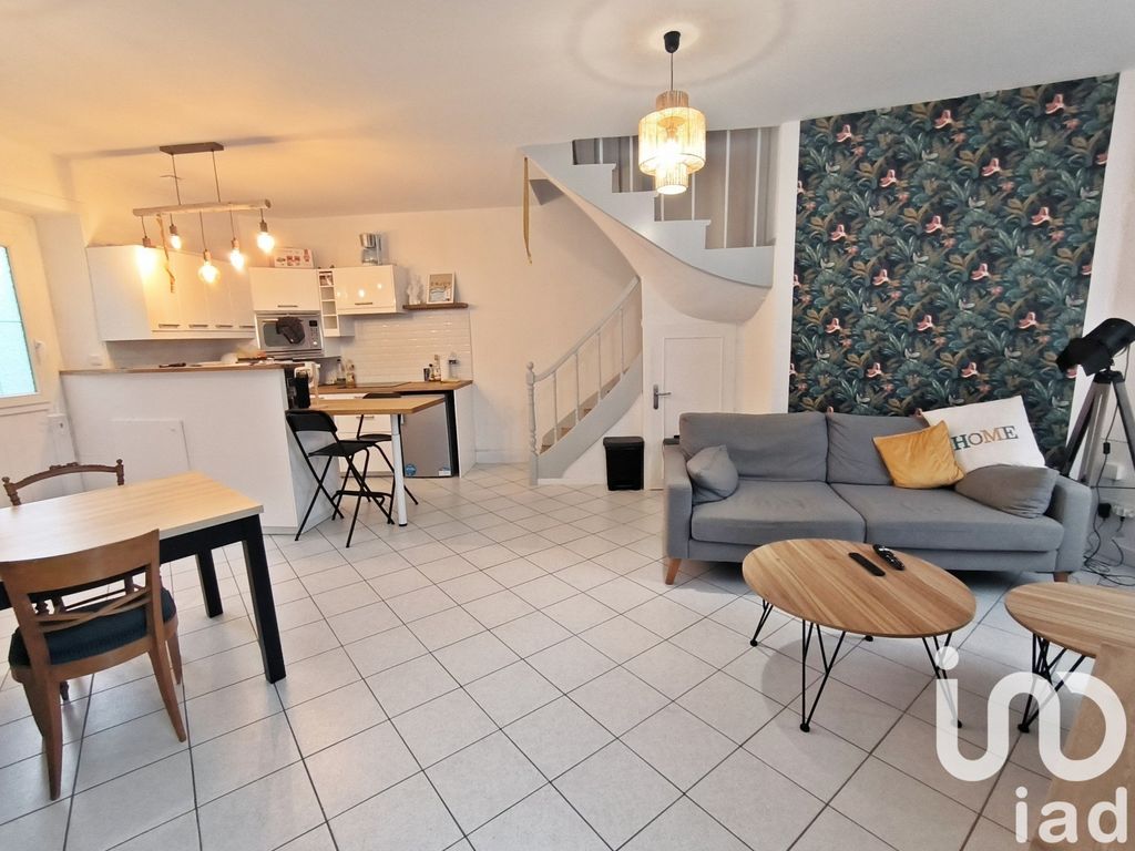 Achat maison à vendre 3 chambres 87 m² - Pouzauges