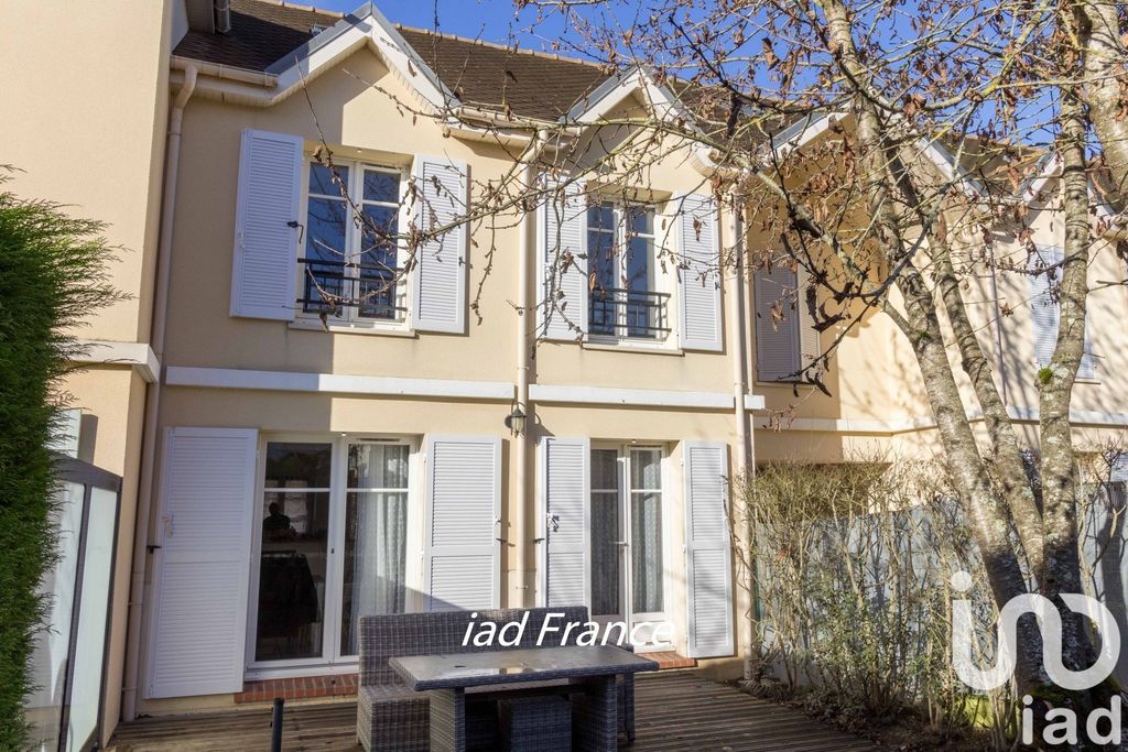 Achat maison à vendre 3 chambres 115 m² - Saint-Nom-la-Bretèche