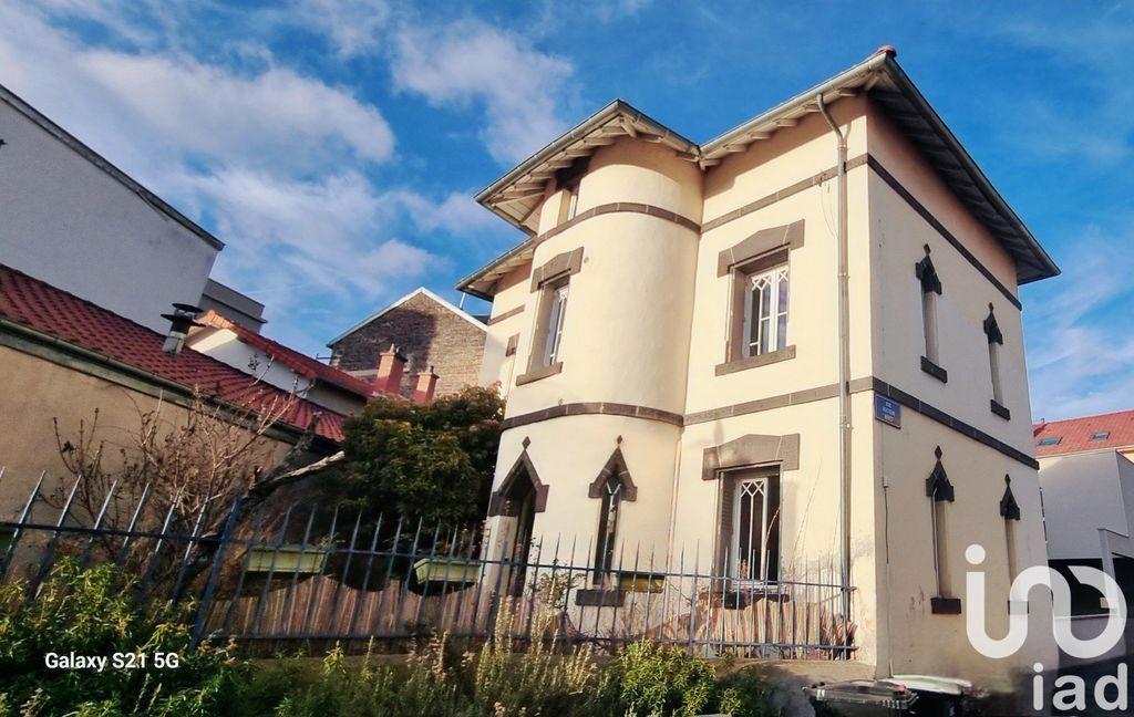 Achat maison à vendre 3 chambres 120 m² - Clermont-Ferrand