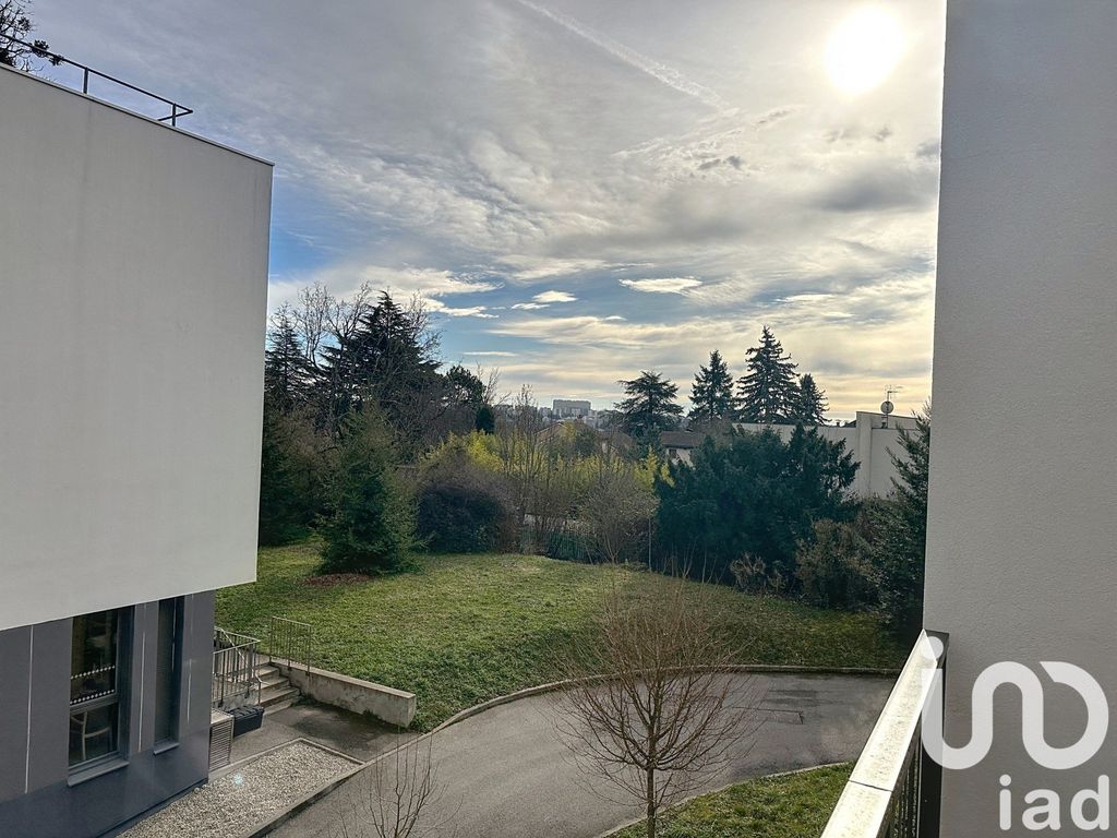 Achat appartement à vendre 3 pièces 62 m² - Saint-Cyr-au-Mont-d'Or