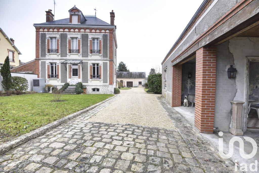 Achat maison à vendre 4 chambres 173 m² - Beaune-la-Rolande