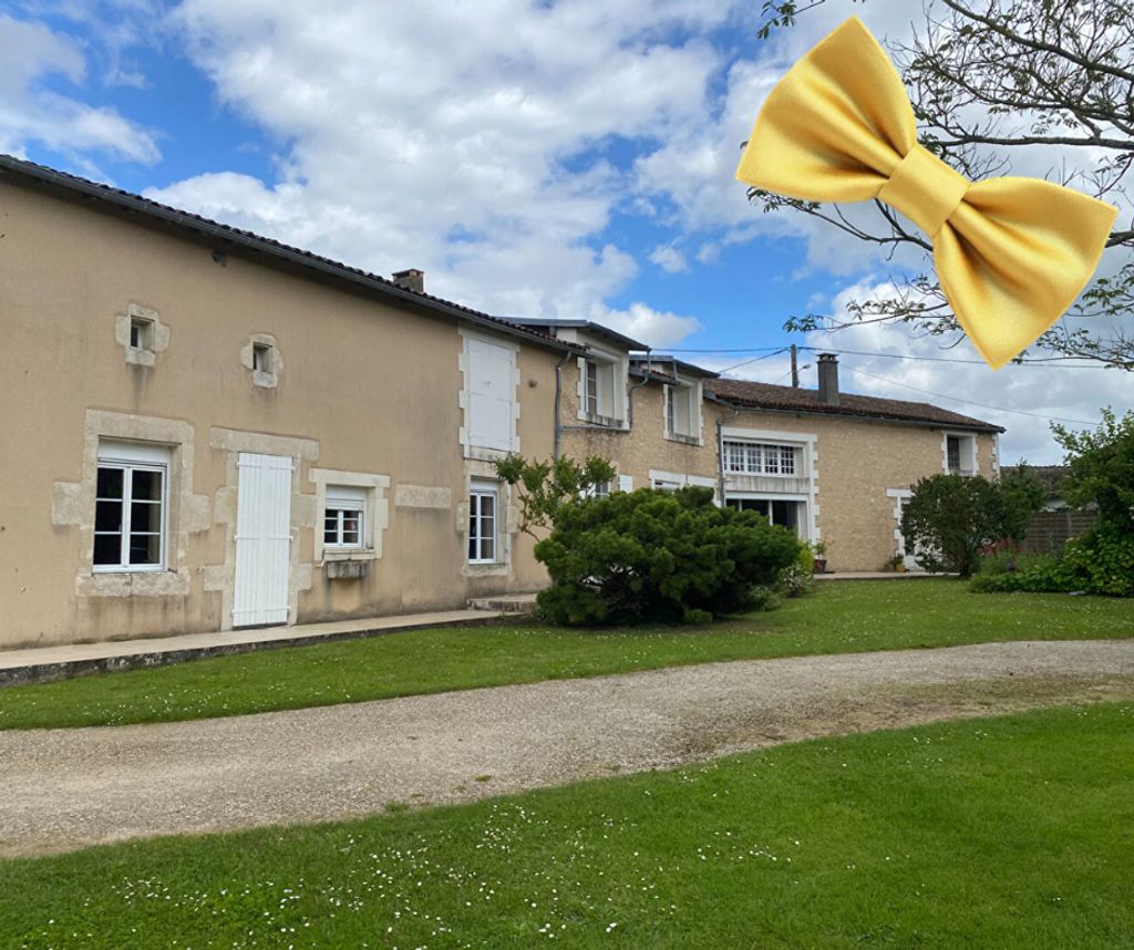 Achat maison à vendre 4 chambres 250 m² - Saint-Macoux