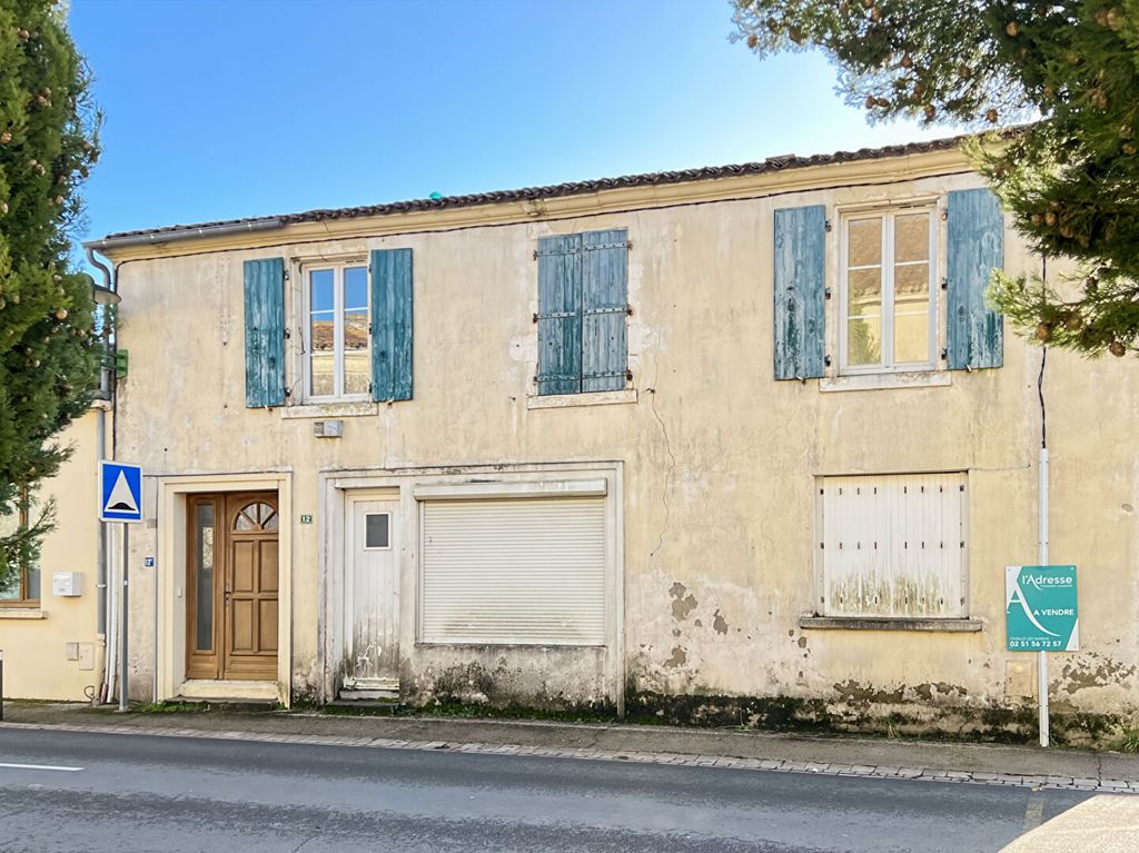 Achat maison à vendre 3 chambres 95 m² - Vouillé-les-Marais