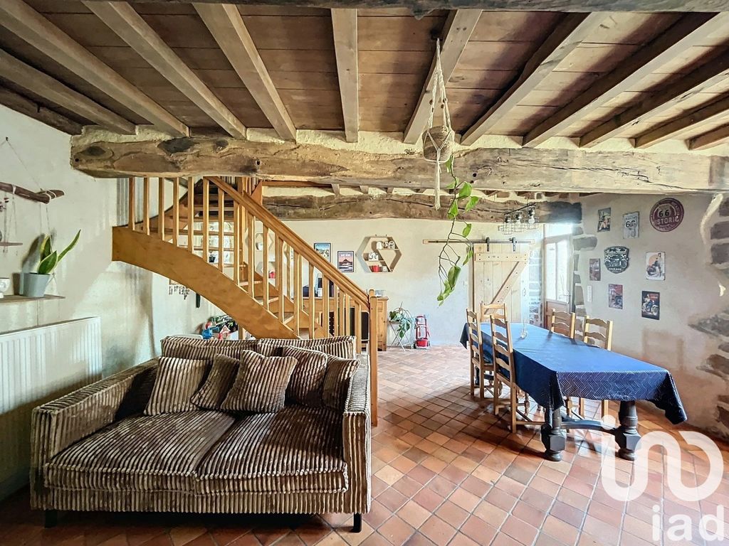 Achat maison à vendre 3 chambres 132 m² - Saint-Georges-de-Reintembault