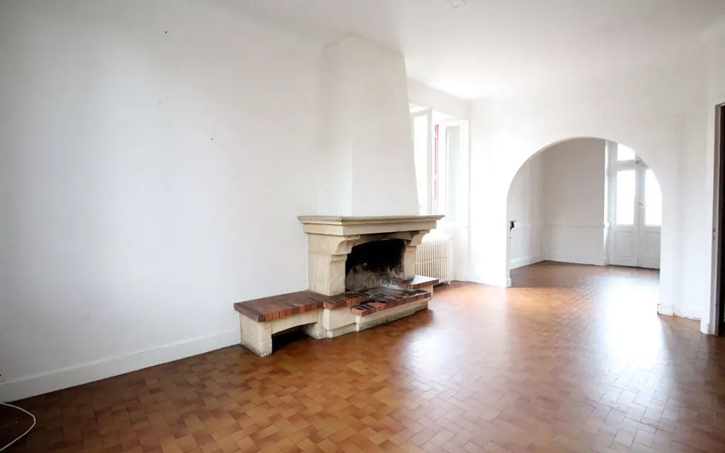 Achat maison à vendre 4 chambres 118 m² - Saint-Léonard-de-Noblat