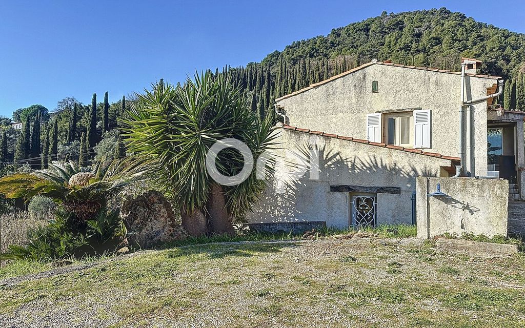 Achat maison à vendre 5 chambres 160 m² - Tourrettes-sur-Loup