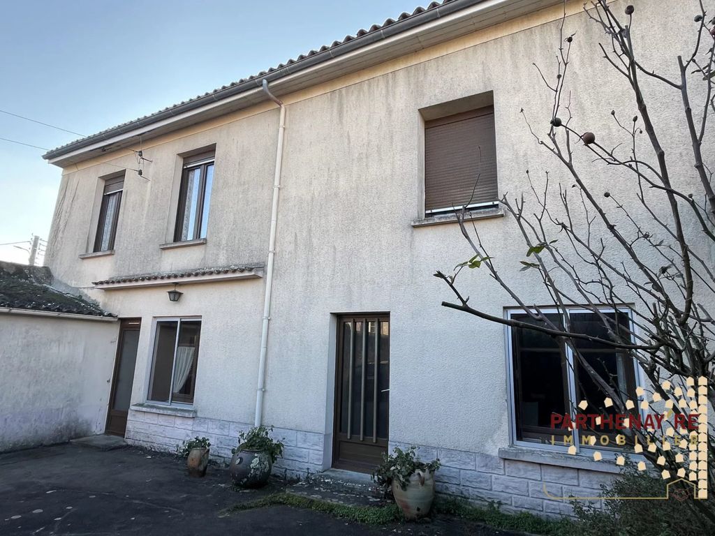 Achat maison à vendre 4 chambres 122 m² - Parthenay