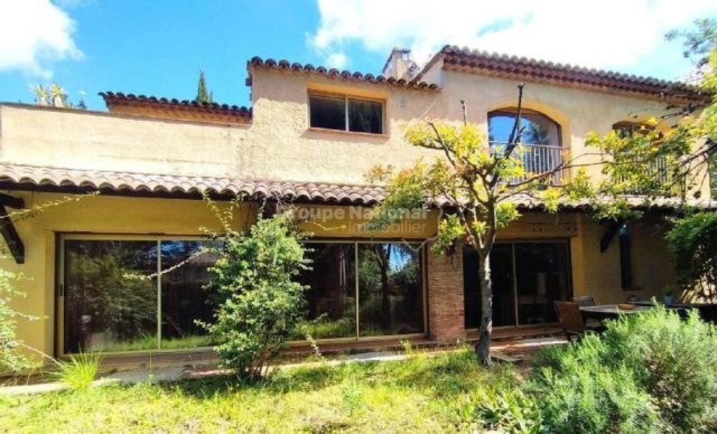 Achat maison à vendre 4 chambres 176 m² - Mougins