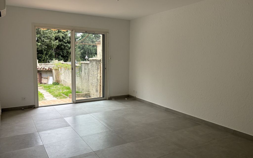 Achat maison à vendre 2 chambres 65 m² - Cuers