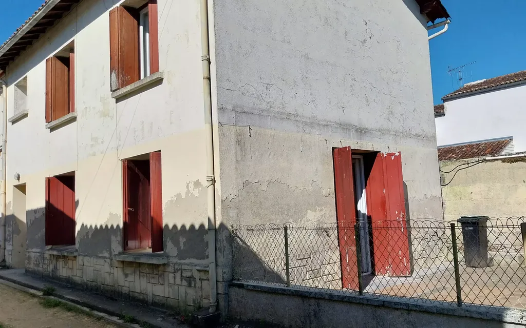 Achat maison à vendre 2 chambres 86 m² - Meursac