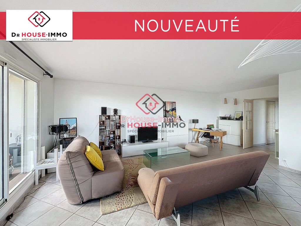 Achat appartement à vendre 4 pièces 123 m² - Nîmes