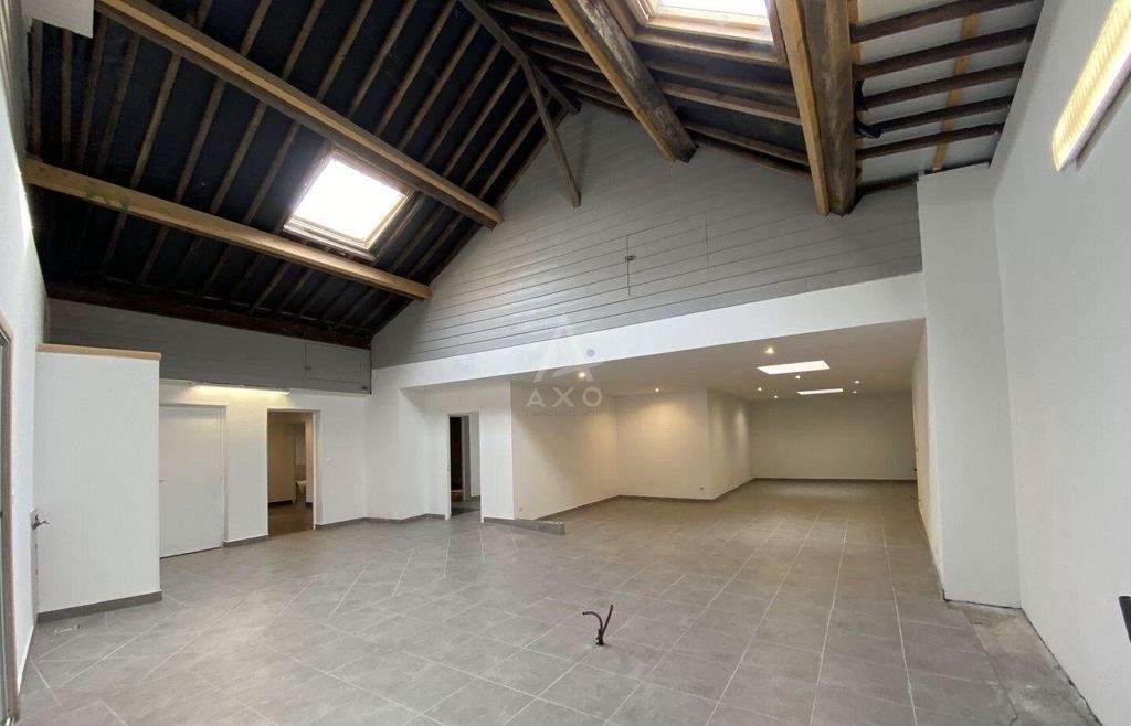 Achat maison à vendre 2 chambres 248 m² - Solesmes