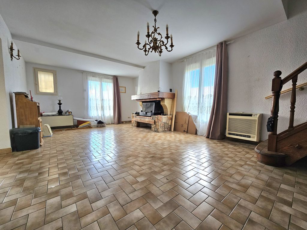 Achat maison à vendre 2 chambres 74 m² - Aigues-Mortes