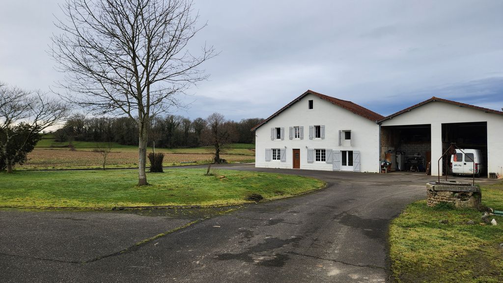 Achat maison à vendre 4 chambres 235 m² - Amou