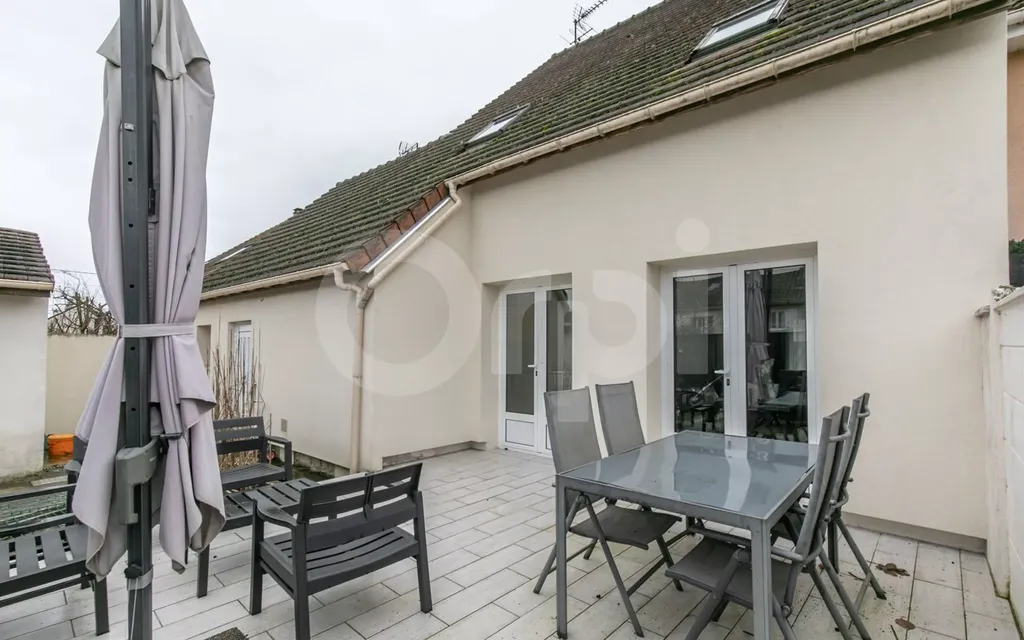 Achat maison à vendre 3 chambres 110 m² - Pontault-Combault