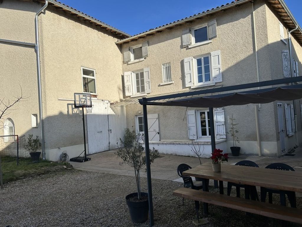 Achat maison à vendre 3 chambres 236 m² - Saint-Symphorien-d'Ancelles