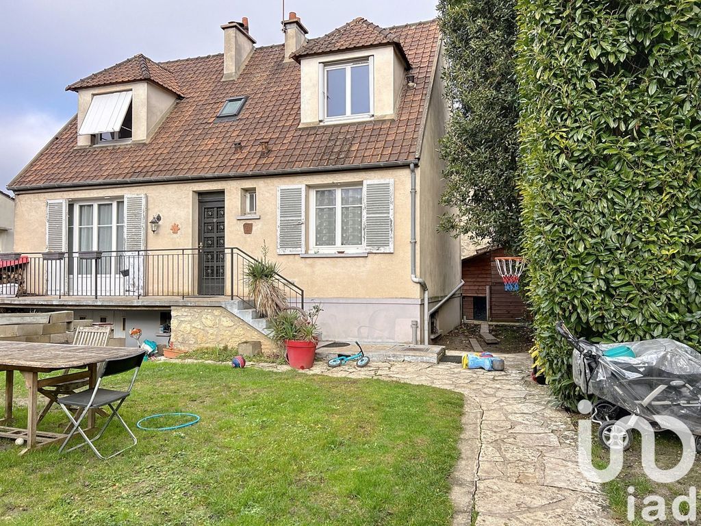 Achat maison à vendre 3 chambres 93 m² - Brie-Comte-Robert