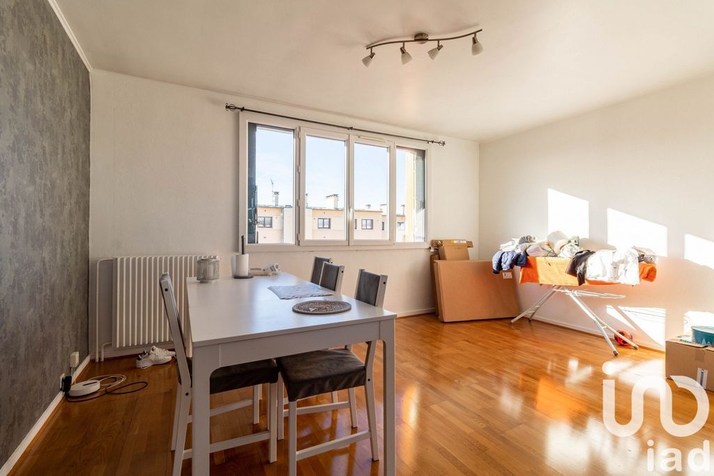 Achat appartement à vendre 3 pièces 56 m² - Les Clayes-sous-Bois