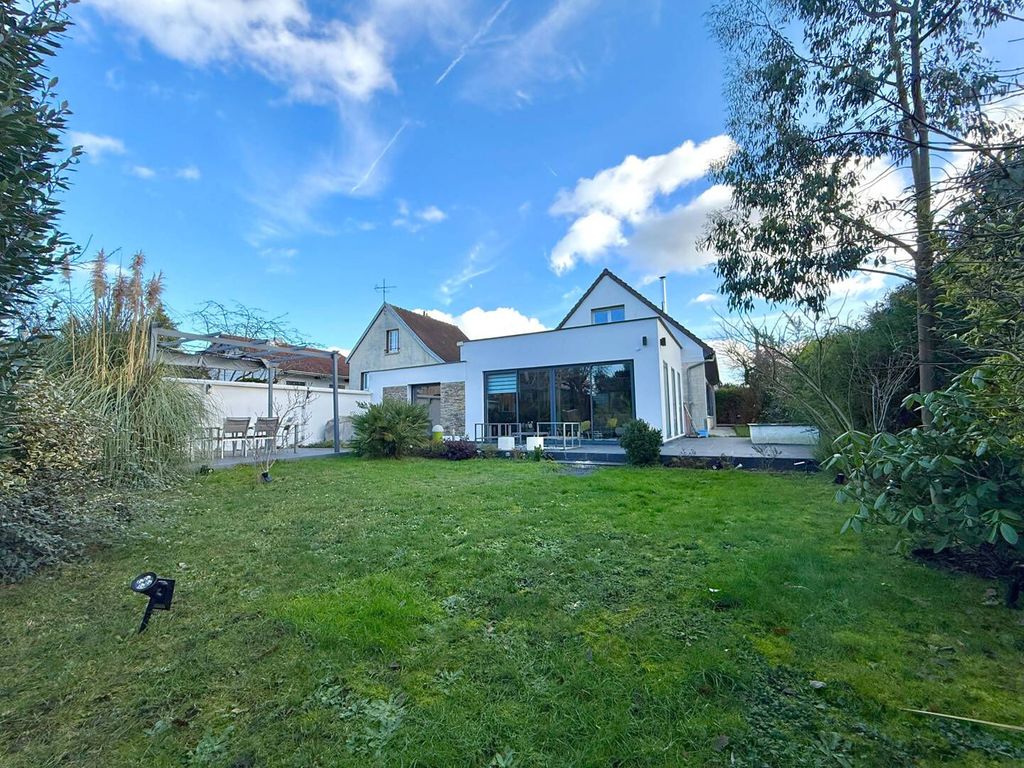 Achat maison à vendre 3 chambres 168 m² - Pontault-Combault