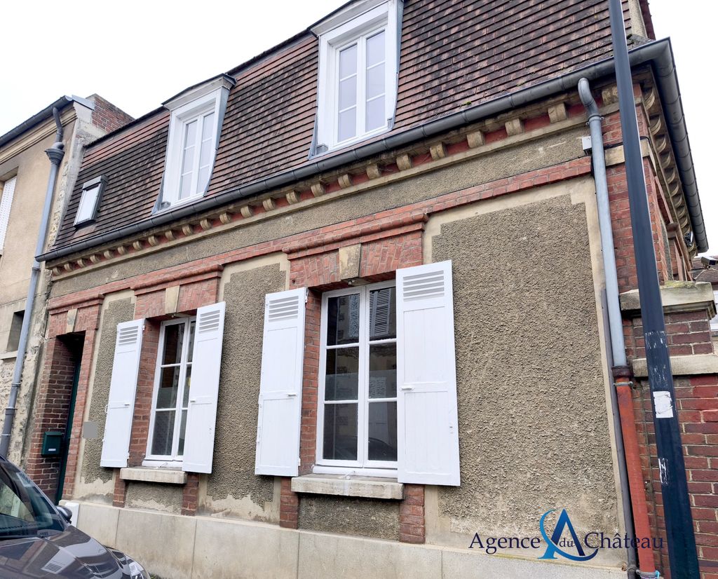 Achat maison à vendre 2 chambres 75 m² - Compiègne