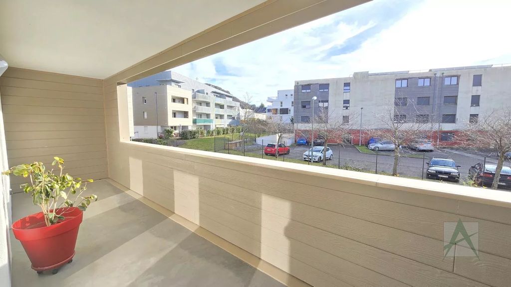 Achat appartement à vendre 4 pièces 84 m² - Challes-les-Eaux