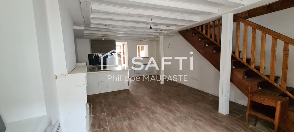 Achat maison à vendre 2 chambres 62 m² - Sancoins