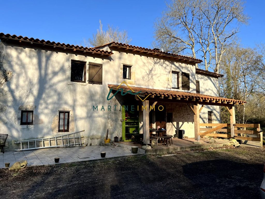 Achat maison à vendre 3 chambres 158 m² - Saint-Sernin