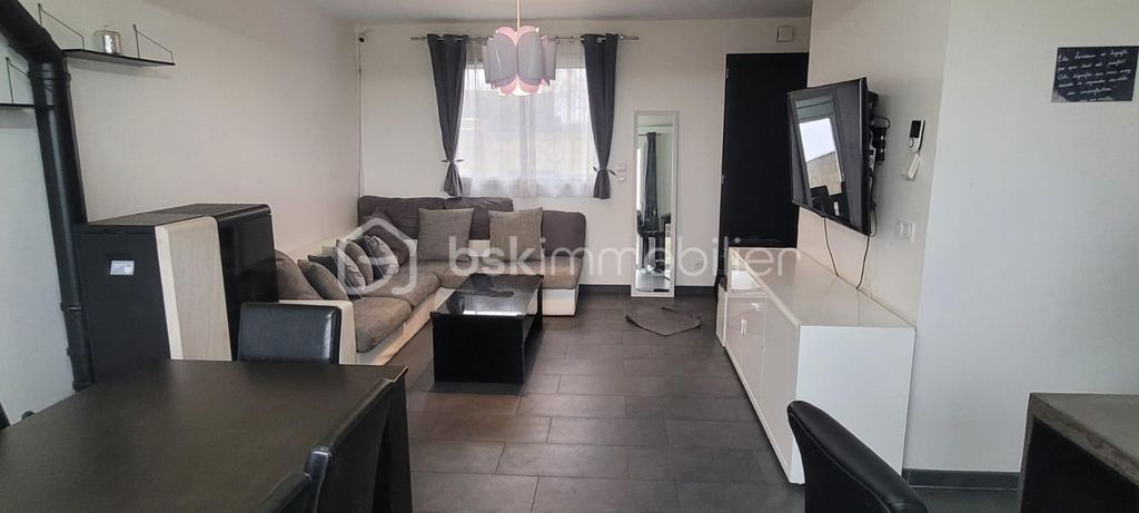 Achat maison à vendre 4 chambres 101 m² - Mauregard