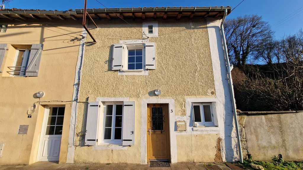 Achat maison à vendre 2 chambres 74 m² - Lusignan