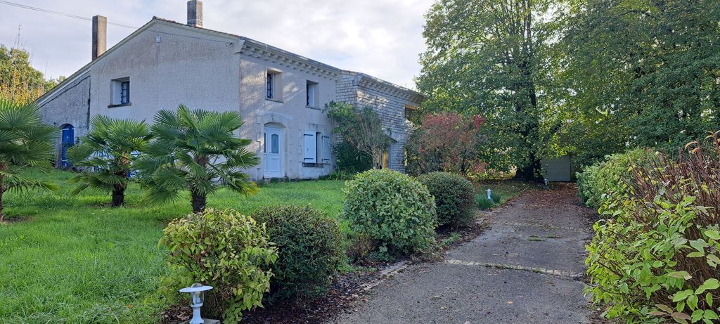 Achat maison à vendre 3 chambres 257 m² - Chérac