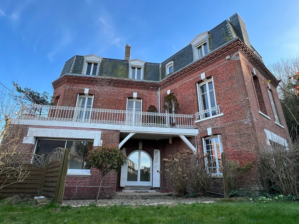 Achat maison à vendre 5 chambres 340 m² - Le Tréport