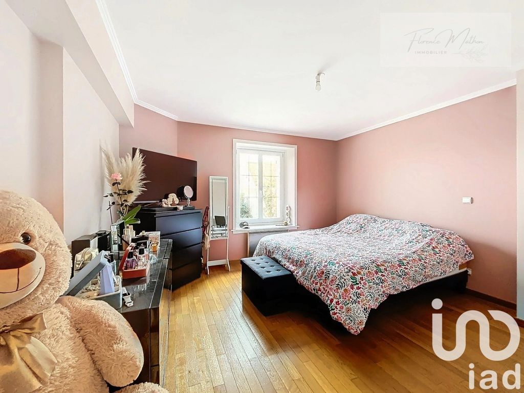 Achat maison à vendre 4 chambres 137 m² - Fontenay-Trésigny