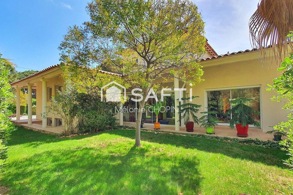 Achat maison à vendre 5 chambres 389 m² - Agde