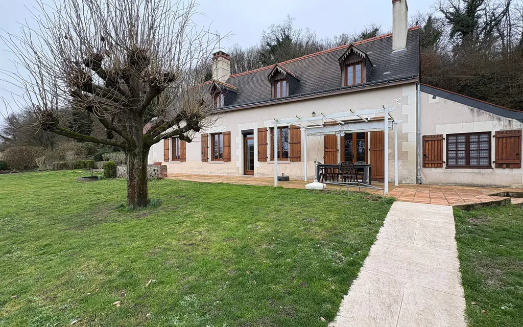 Achat maison à vendre 5 chambres 158 m² - Neuillé-le-Lierre