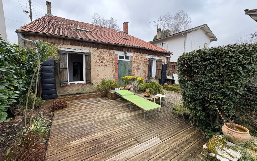 Achat maison à vendre 4 chambres 136 m² - Villeneuve-de-Marsan