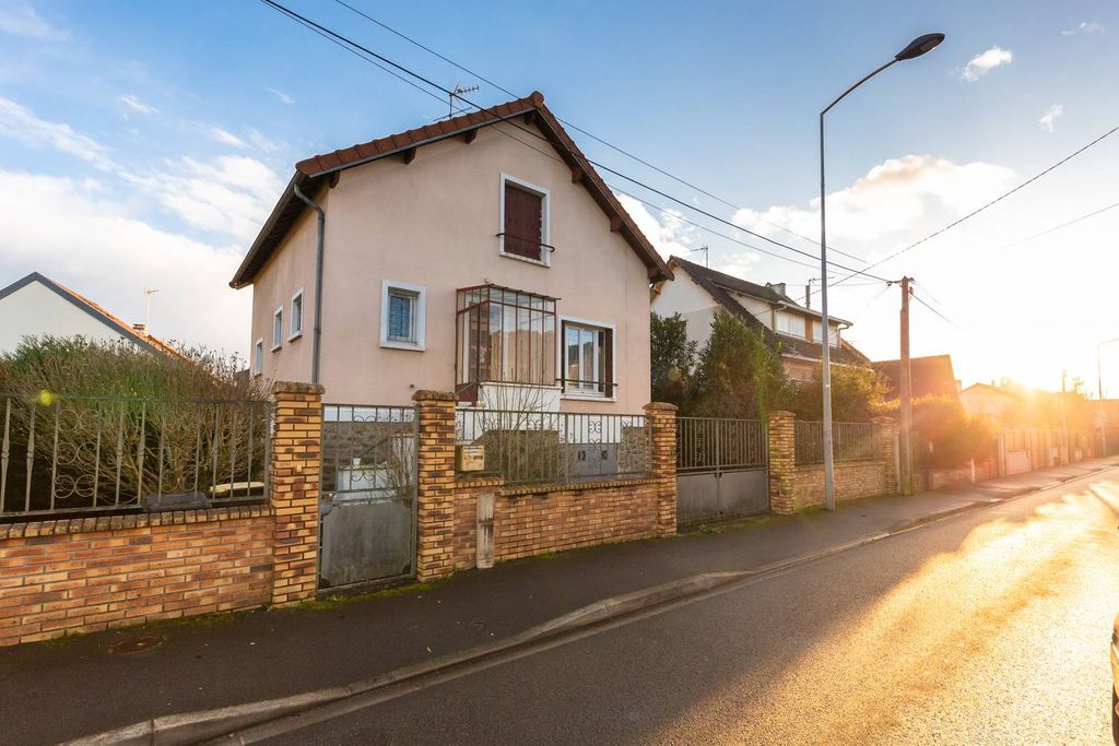 Achat maison à vendre 2 chambres 86 m² - Pontault-Combault