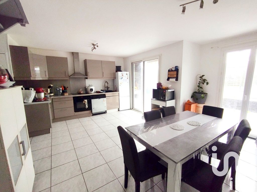 Achat maison à vendre 5 chambres 95 m² - Laval