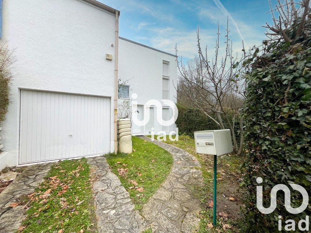 Achat maison à vendre 4 chambres 97 m² - Noisiel