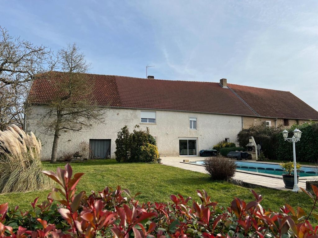 Achat maison à vendre 6 chambres 244 m² - Sauvigney-lès-Pesmes