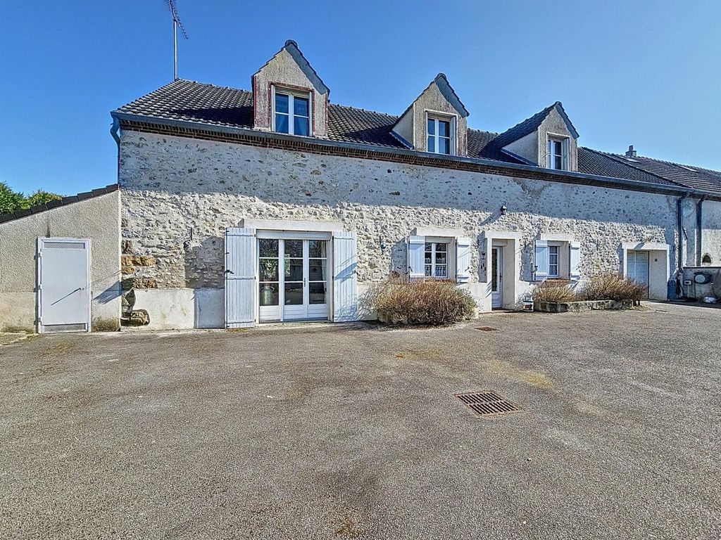 Achat maison à vendre 6 chambres 178 m² - Longueville