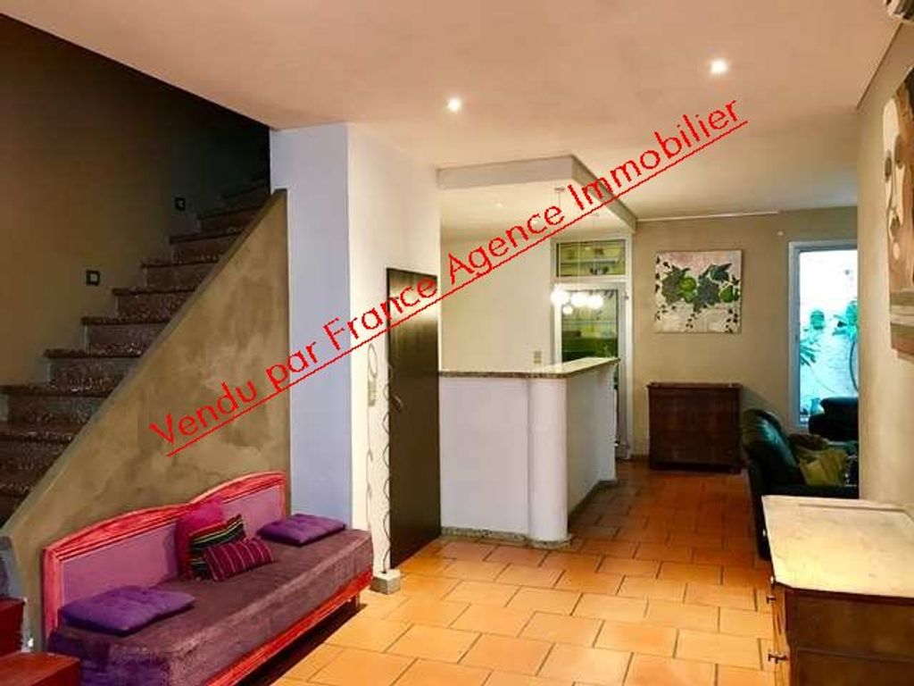 Achat maison à vendre 3 chambres 140 m² - Perpignan