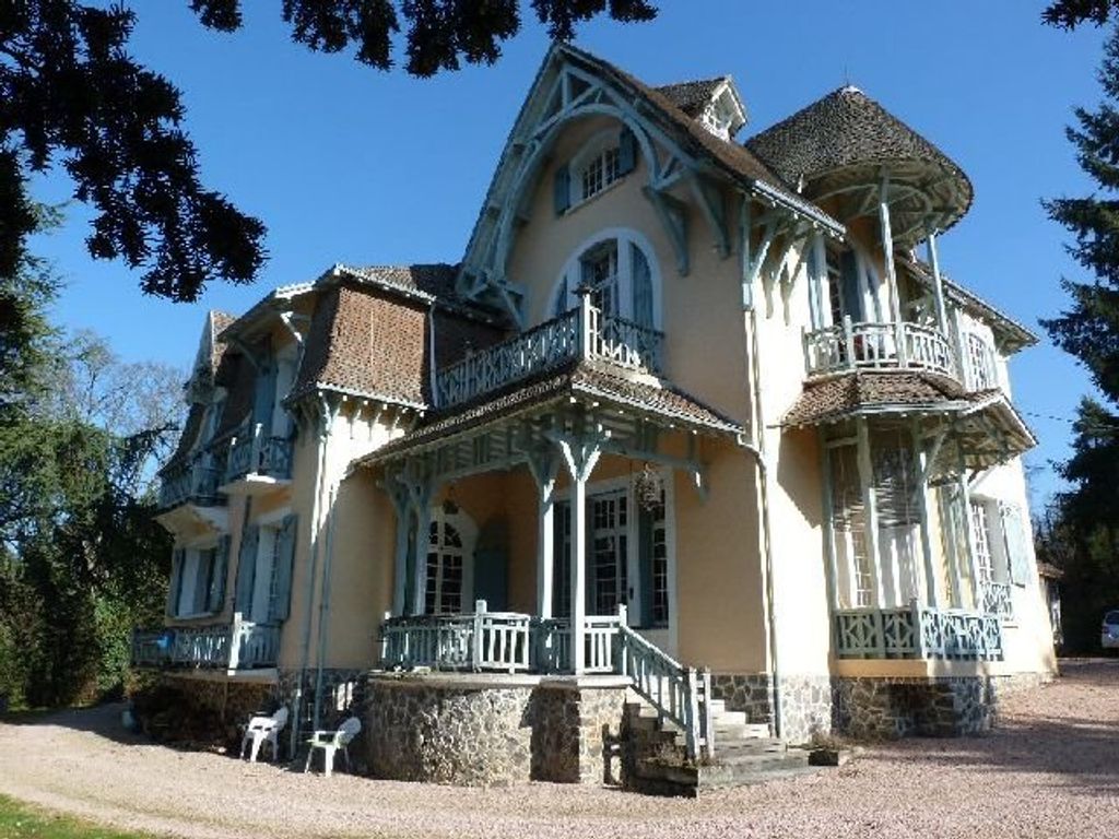 Achat maison à vendre 6 chambres 326 m² - Vichy