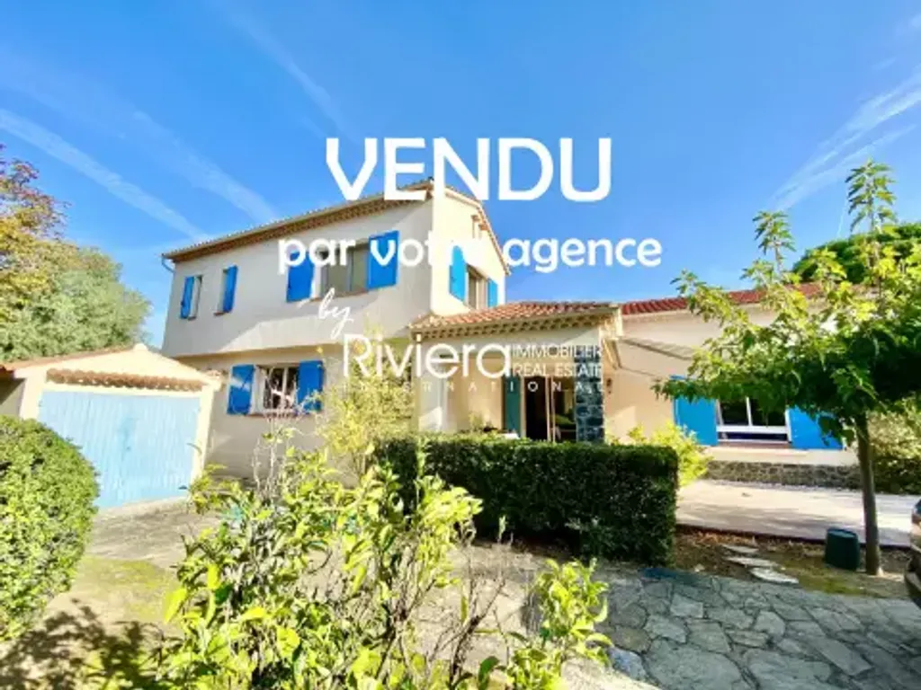 Achat maison à vendre 7 chambres 174 m² - Cavalaire-sur-Mer